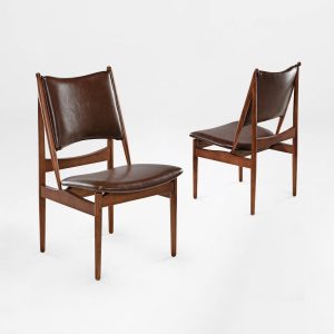 Lavish. Solid Wood Dining Side Chairs Set of 2. Brown